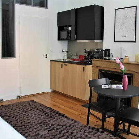 아파트 Cocon De Lyon, Charpennes, Jacuzzi Et Emplacement Ideal
